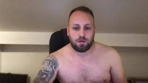 Snapshot of kobasic chatting on 09.18.25 hugo online show from 09.18.25