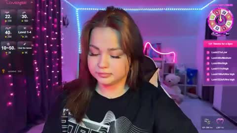 Mia online show from 12.15.25