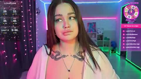 Snapshot of kokokolla chatting on 02.25.26 Mia online show from 02.25.26