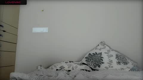 Snapshot of kokonut__ chatting on 02.17.25 Lisa online show from 02.17.25