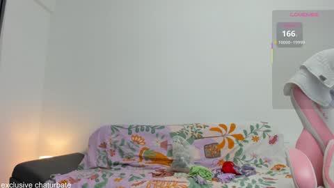 Snapshot of komydoll chatting on 11.19.25 kamydoll online show from 11.19.25