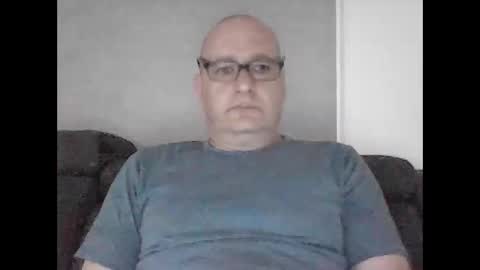 Snapshot of konsty17 chatting on 10.19.25 konsty17 online show from 10.19.25