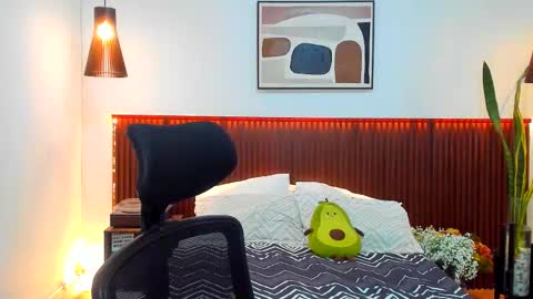 Snapshot of kora_shadow chatting on 12.18.25 Kora Shadow online show from 12.18.25