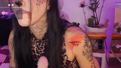 Snapshot of korolovaa chatting on 10.07.25 korolova online show from 10.07.25