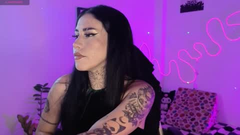 Snapshot of korolovaa chatting on 01.12.26 korolova online show from 01.12.26