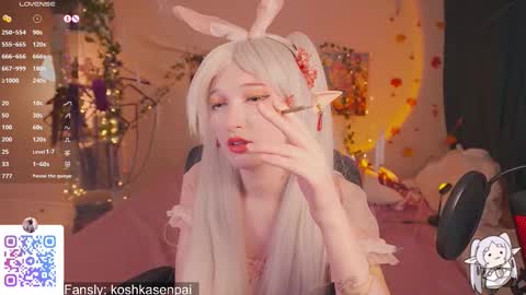 Snapshot of koshkasenpai chatting on 10.30.25 koshkasenpai online show from 10.30.25