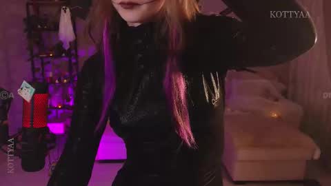 Kottyaa cb FOLLOWING  online show from 10.31.25