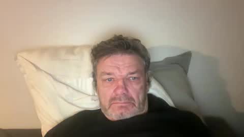 kovapoika online show from 10.16.25