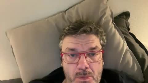 kovapoika online show from 11.17.25