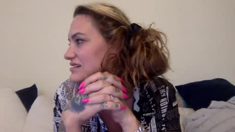 Snapshot of koyoteej chatting on 01.13.25 koyoteej online show from 01.13.25