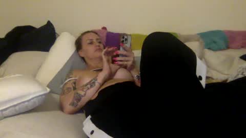 Snapshot of koyoteej chatting on 01.21.25 koyoteej online show from 01.21.25