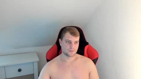 Snapshot of kozik1992 chatting on 12.30.24 Bartek online show from 12.30.24