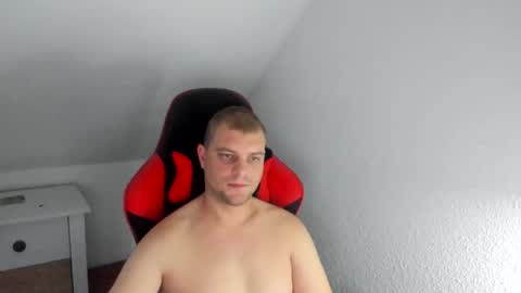 Snapshot of kozik1992 chatting on 10.23.25 Bartek online show from 10.23.25