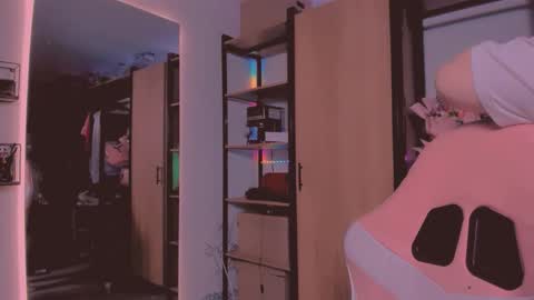 Snapshot of kpayton99 chatting on 01.15.26 Khloe online show from 01.15.26