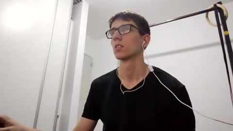 Facu online show from 06.11.26