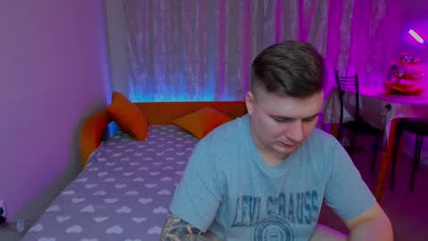 Snapshot of kratoslisandra chatting on 01.19.25 Lisandra online show from 01.19.25