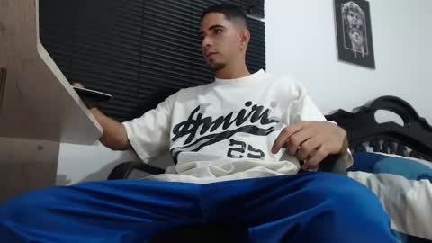 Snapshot of kratoswolf chatting on 01.07.26 kratoswolf online show from 01.07.26