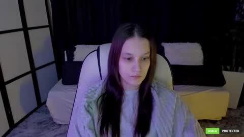 Snapshot of krisdoeil chatting on 12.15.25 krisdoeil online show from 12.15.25