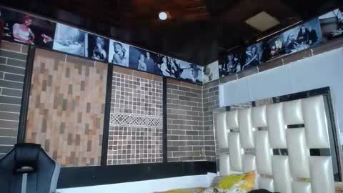 kriss_sweetboobs online show from 09.11.25