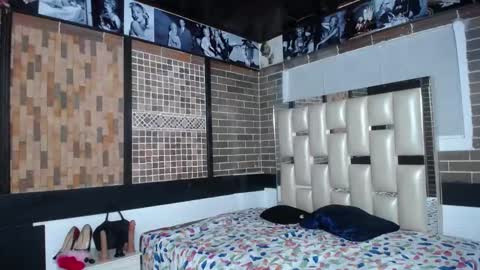 kriss_sweetboobs online show from 09.28.25