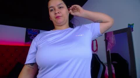 kriss_sweetboobs online show from 11.28.25