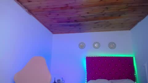 kriss_sweetboobs online show from 01.13.26