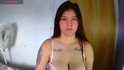 krissone online show from 10.05.25