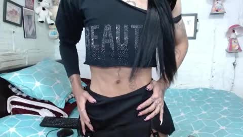 Snapshot of krisstal703358 chatting on 11.23.25 krisstal703358 online show from 11.23.25