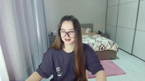 twitter    Annemarye 23 online show from 03.26.26