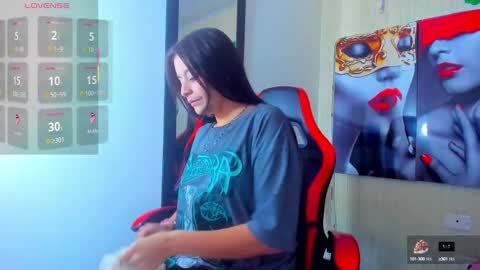 Snapshot of kristel_19 chatting on 09.29.25 KRISTEL online show from 09.29.25