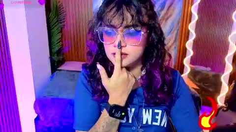 kristen_tay online show from 08.04.26