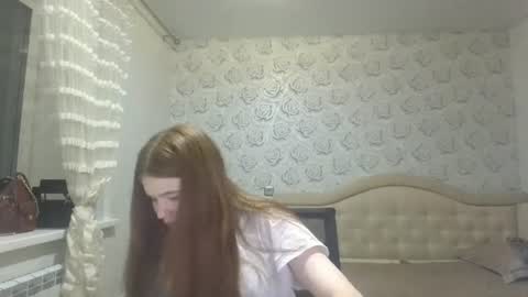 Snapshot of kristiancommes chatting on 07.19.26 Alisa online show from 07.19.26