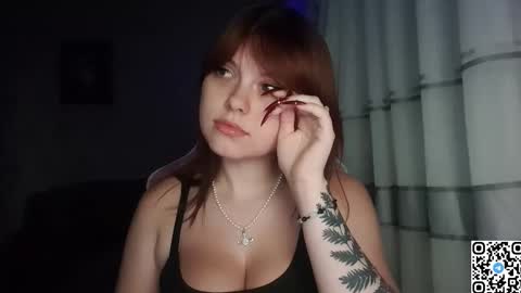 Snapshot of kristibloom chatting on 09.11.25 Christie online show from 09.11.25