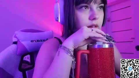 Snapshot of kristibloom chatting on 12.15.25 Christie online show from 12.15.25