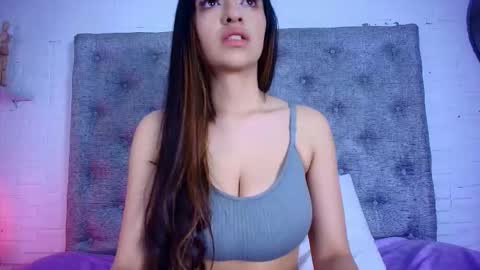 Snapshot of kristin_ramirez chatting on 11.20.25 Kristin online show from 11.20.25