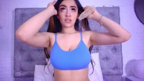 Snapshot of kristin_ramirez chatting on 11.29.25 Kristin online show from 11.29.25