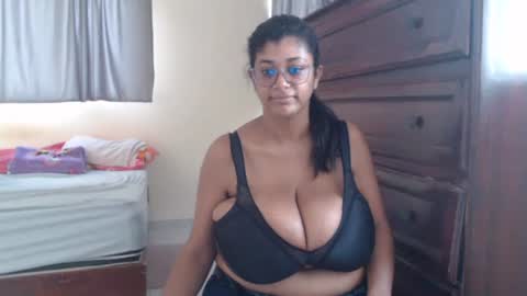 KristinaMilan online show from 10.20.25