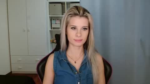 Snapshot of kristineamore chatting on 02.28.26 KristineAmore online show from 02.28.26