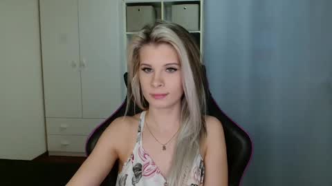 Snapshot of kristineamore chatting on 03.05.26 KristineAmore online show from 03.05.26