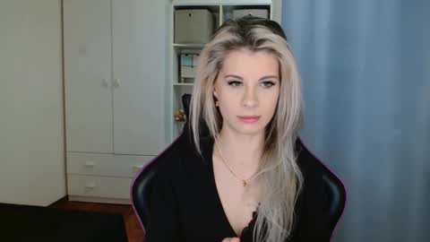 Snapshot of kristineamore chatting on 03.18.26 KristineAmore online show from 03.18.26