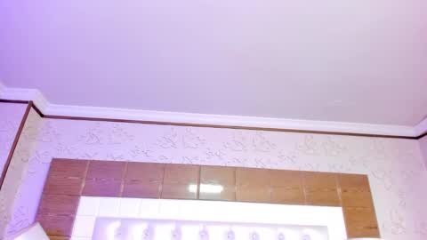 Snapshot of kristinels chatting on 01.04.25 kristin online show from 01.04.25