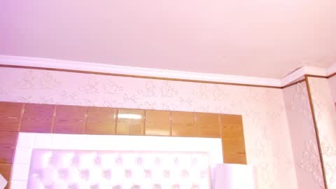 Snapshot of kristinels chatting on 01.08.25 kristin online show from 01.08.25