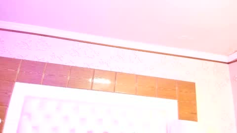 Snapshot of kristinels chatting on 01.22.25 kristin online show from 01.22.25