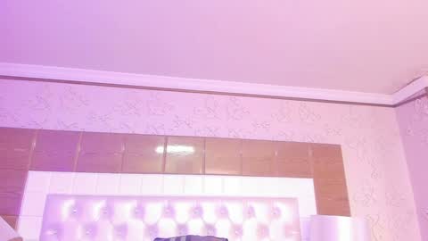 Snapshot of kristinels chatting on 02.08.25 kristin online show from 02.08.25