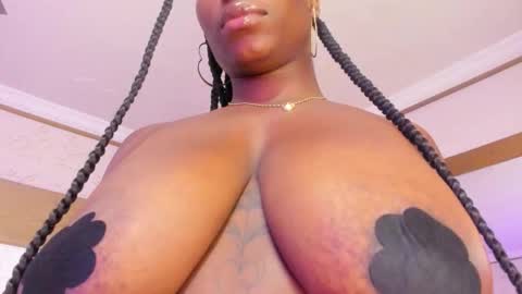 Snapshot of kristinels chatting on 10.23.25 kristin online show from 10.23.25