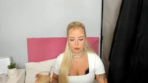 KristyFlowers online show from 01.13.25
