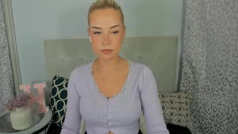 KristyFlowers online show from 05.01.26
