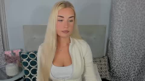 KristyFlowers online show from 05.05.26