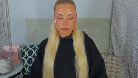 KristyFlowers online show from 06.14.26