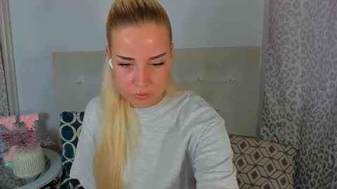 KristyFlowers online show from 06.25.26